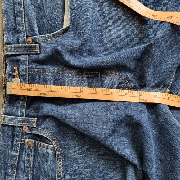 Levi's 501 Straight Fit Med Wash Fly Button Jeans - Picture 13 of 15